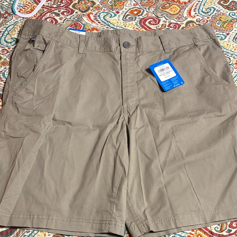 NWT Columbia Tan Shorts 40 regular